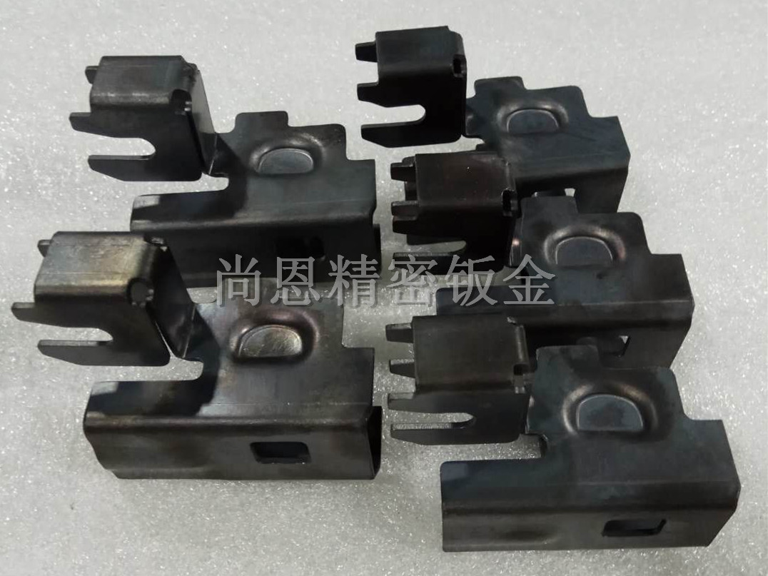 冷板，鍍鋅板，下料，折彎，噴粉，烤漆鈑金件